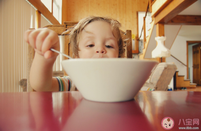 孩子咀嚼能力差有什么表现 怎么让孩子学会咀嚼
