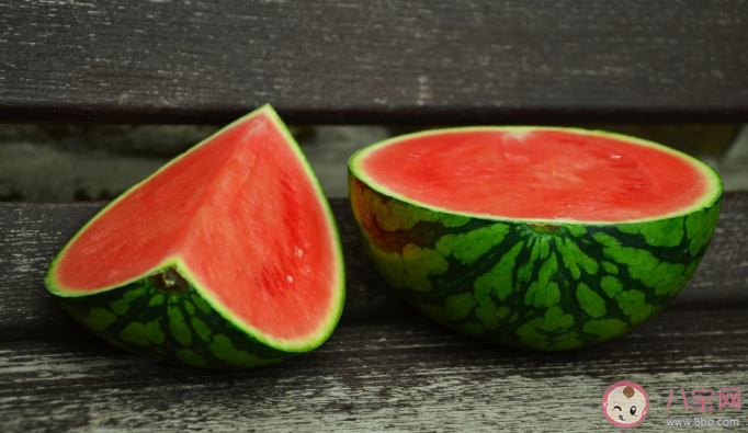 怎样挑到营养好吃的西瓜 营养专家教你怎样聪明吃瓜