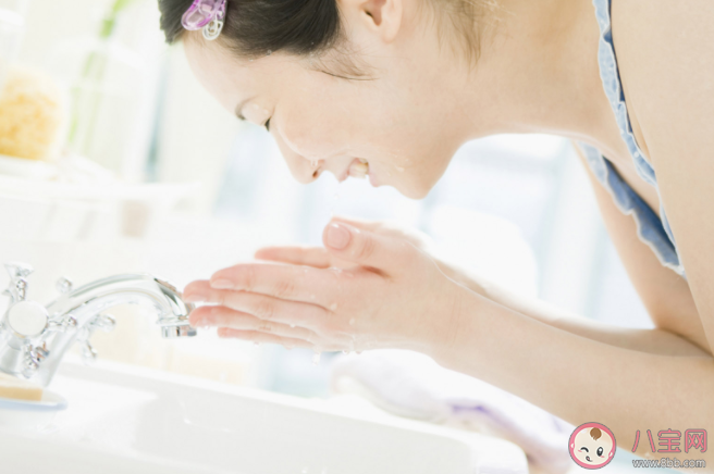 洗脸|平时洗脸用什么温度的水对皮肤好 蚂蚁庄园5月28日答案最新