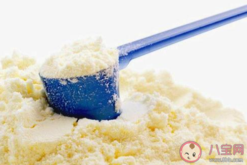 纯牛奶是白色而奶粉却是淡黄色的是因为添加了色素吗 蚂蚁庄园6月8日答案