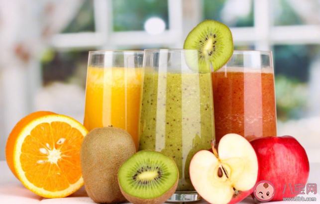 鲜榨果汁和复原果汁哪个更健康 喝果汁还不如直接吃水果