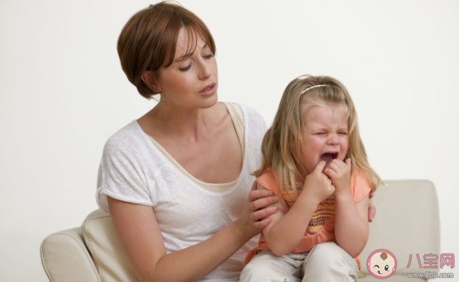 孩子总是用哭来要挟大人咋办 父母怎么对孩子做克制训练