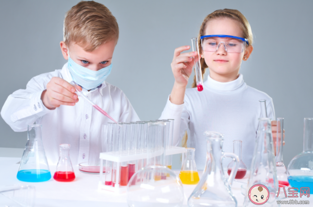 孩子上科学课有什么好处 怎么培养孩子的科学思维