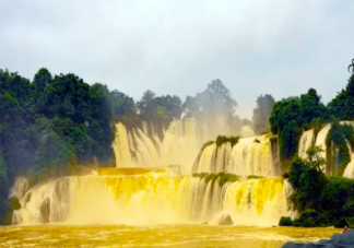 广西德天跨国瀑布景区现黄金瀑布 黄金瀑布是怎么形成的