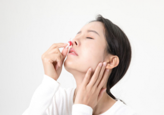仰头止鼻血有什么危害 正确止鼻血方法是什么