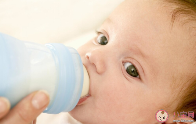 婴儿呛奶堵住鼻子怎么办 哪些错误方法不要用