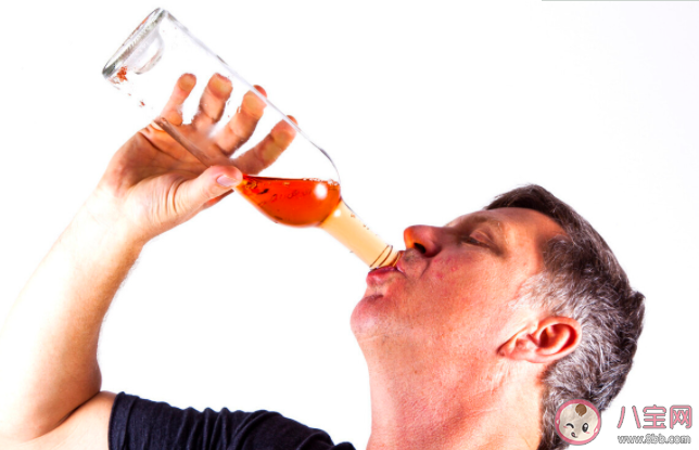 喝酒脸红和喝酒脸白谁更能喝 喝酒一定会得酒精肝吗