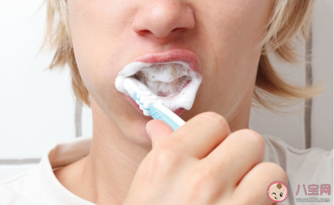刷牙时间|每次刷牙时间应该控制在几分钟左右 刷牙时间越长越好吗