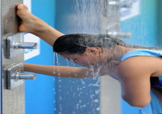跳水运动员上岸后为什么要洗澡 跳水运动员会有哪些职业病