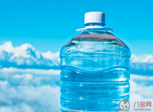 纯净水|饮用纯净水会导致骨质疏松软骨病吗 经常喝纯净水对身体不好是真的吗