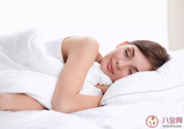 怎么睡觉让脊柱更放松 日常如何保护脊柱