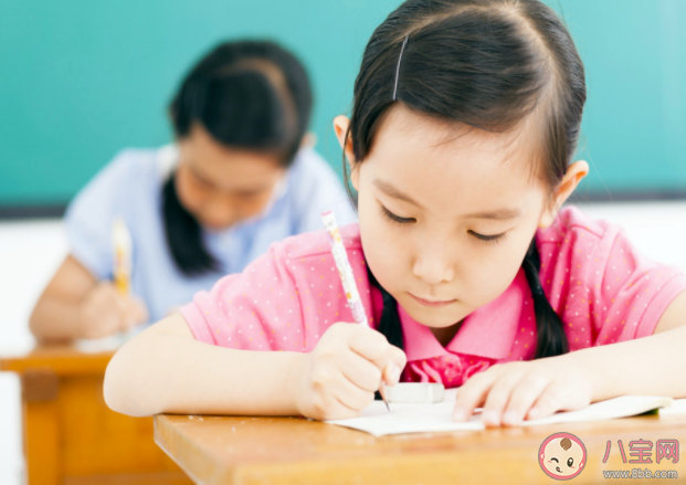 中国父母过度关注孩子学习原因是什么 过度关注孩子学习有什么危害