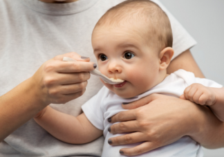 婴幼儿过量补钙有什么后果 儿童不同时期钙需求量