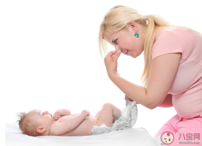 宝宝慢性腹泻需要使用抗生素吗 宝宝腹泻时该不该禁食