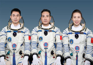 神舟十三号航天员名单公布 王亚平将成中国首位出舱女航天员