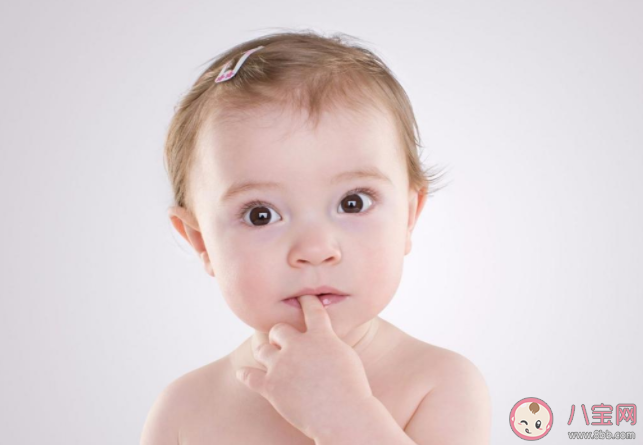婴儿为什么会吃手指头 超过几岁吃手指要注意