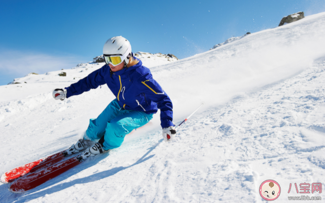 高山滑雪要做好哪些防护 滑雪有哪些注意事项