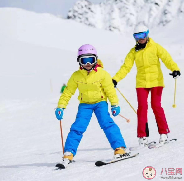 孩子几岁可以滑雪玩 孩子滑雪要注意什么