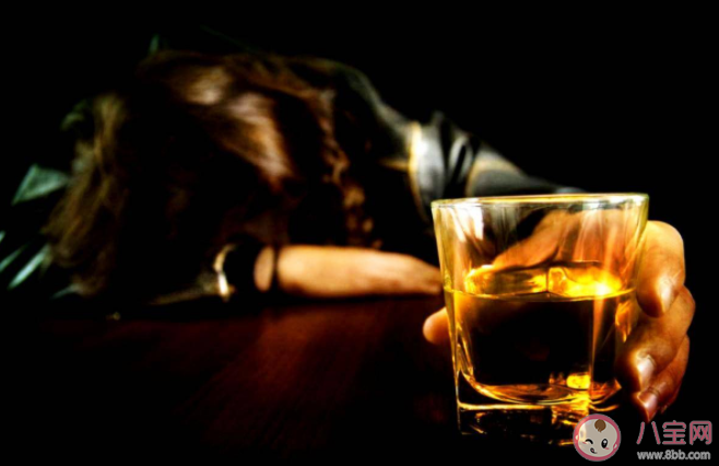 长期过量饮酒会让人变傻吗 一次性大量饮酒有什么危害