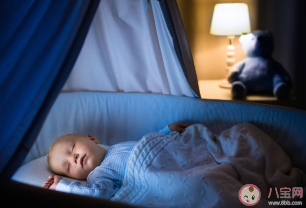 小孩子为什么喜欢开灯睡觉 怎么纠正孩子睡觉开灯的习惯