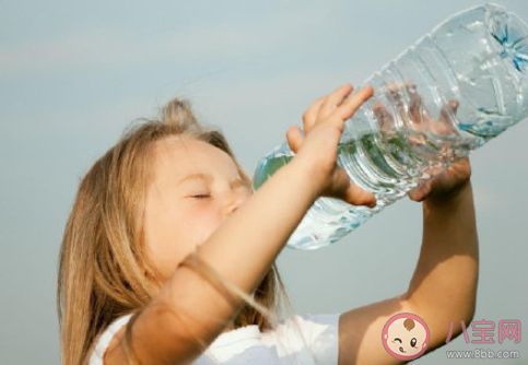 乱喝水|日常不能乱喝水 如何科学喝水