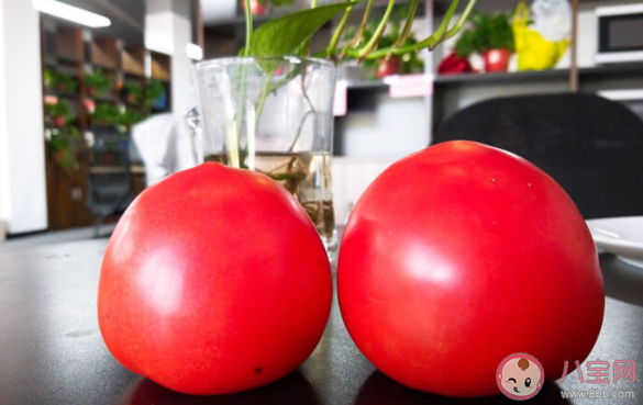 西红柿|西红柿生吃美白还是熟吃美白 西红柿的美白效果好吗