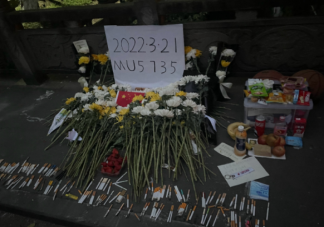 为MU5735遇难者默哀的文案说说 为MU5735遇难者默哀的朋友圈句子