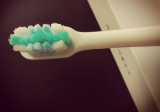 男生用牙刷为什么更容易炸毛 牙刷炸毛是质量不好吗