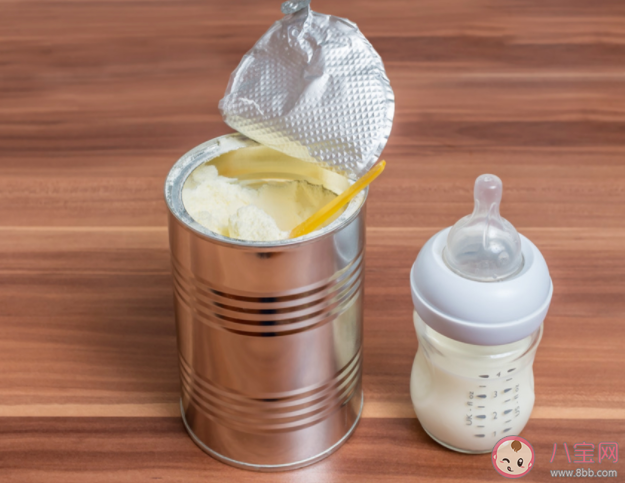 母乳可以冲奶粉吗 给婴儿冲奶粉应该用什么水