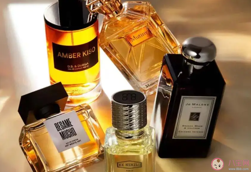 香水的四大香调是什么 选购香水时要注意哪些事情