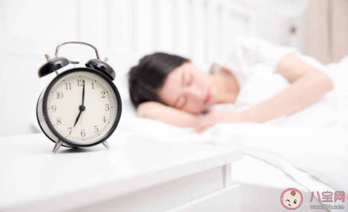 早睡可以缓解不良情绪吗 睡眠如何影响你的情绪