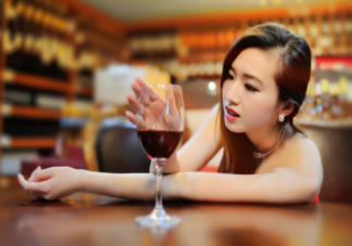 女性喝酒有什么危害 如何降低喝酒给身体带来的损失