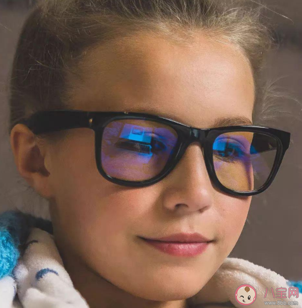 孩子上网课要不要戴防蓝光眼镜 选购防蓝光眼镜要注意哪几点