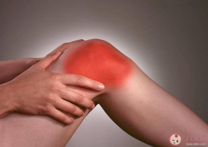 膝盖屈伸咔咔响是怎么回事 膝盖弹响的原因有哪些
