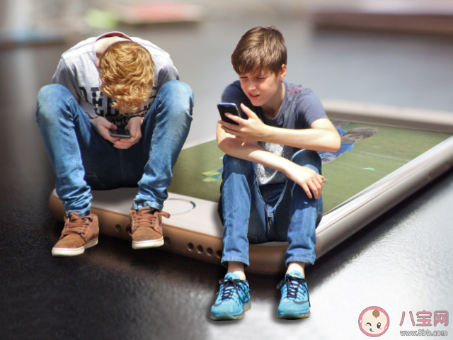 孩子每天刷手机会导致大脑萎缩吗 孩子有手机病怎么办