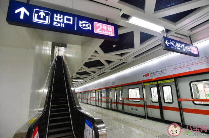 武汉哪些人可以免费搭乘地铁 小孩身高多少可以免费乘坐地铁2022