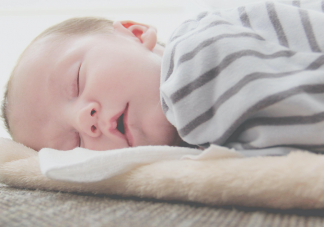 如何判断宝宝需不需要睡午觉 怎么建立规律的午睡习惯