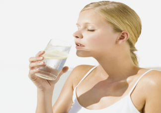 喝凉水真的伤胃吗 怎样喝水会伤胃