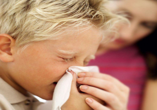 过敏性鼻炎发生在什么年龄 过敏性鼻炎脱敏治疗可以根治吗