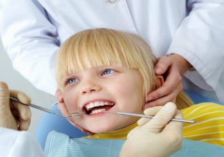 儿童可以使用护牙素预防龋齿吗 龋齿预防应从娃小时抓起