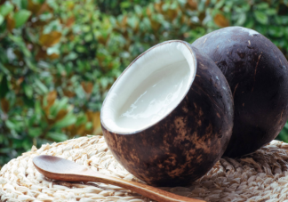 椰子汁为什么跟椰子水完全不一样 椰子水和椰子汁的区别有哪些