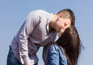 18岁男生高烧3天不退确诊接吻病 成年人也会得接吻病吗