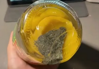 黄桃罐头中的石头有什么作用 黄桃罐头在家怎么做