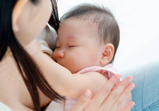 宝宝吃奶为什么总扯乳头 如何对付咬乳头的宝宝