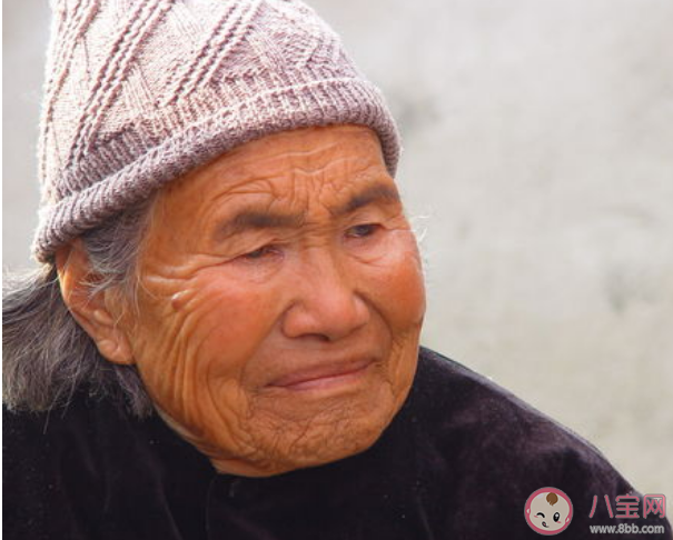春节期间可以探视未阳老人吗 如何避免家里老人被感染