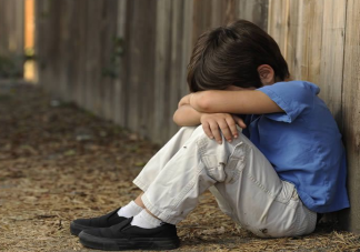 少年儿童抑郁症的六大先兆是什么 如何及早发现少年儿童抑郁