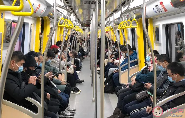网友在南京地铁手机外放收到罚单 地铁上能外放音频吗