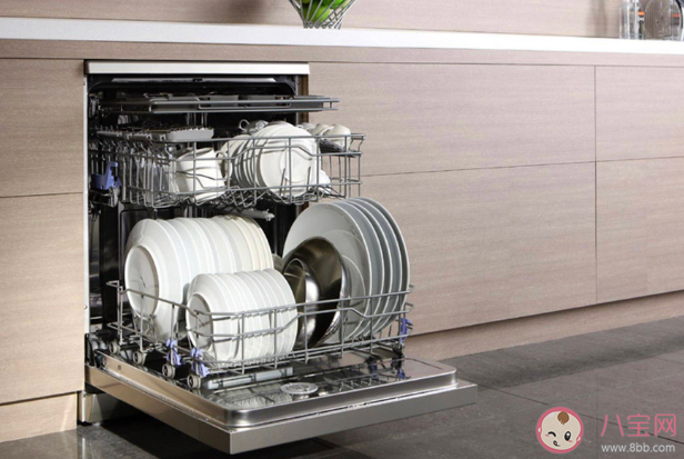 洗碗机为何要用专用洗涤剂 洗碗机洗涤程序是怎样的