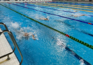 呼和浩特体育中心设女性专用泳道 游泳的注意事项有哪些