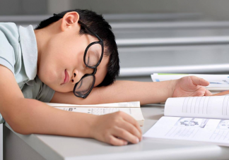 委员建议将中小学生睡眠质量纳入考核是为什么 中小学生睡眠的重要性